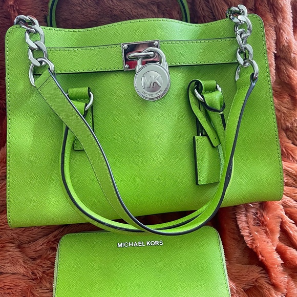 MICHAEL KORS COLLECTION